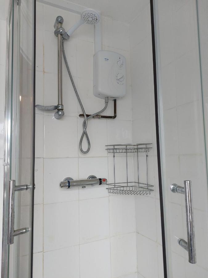 Dream Basildon Apartment Exterior photo