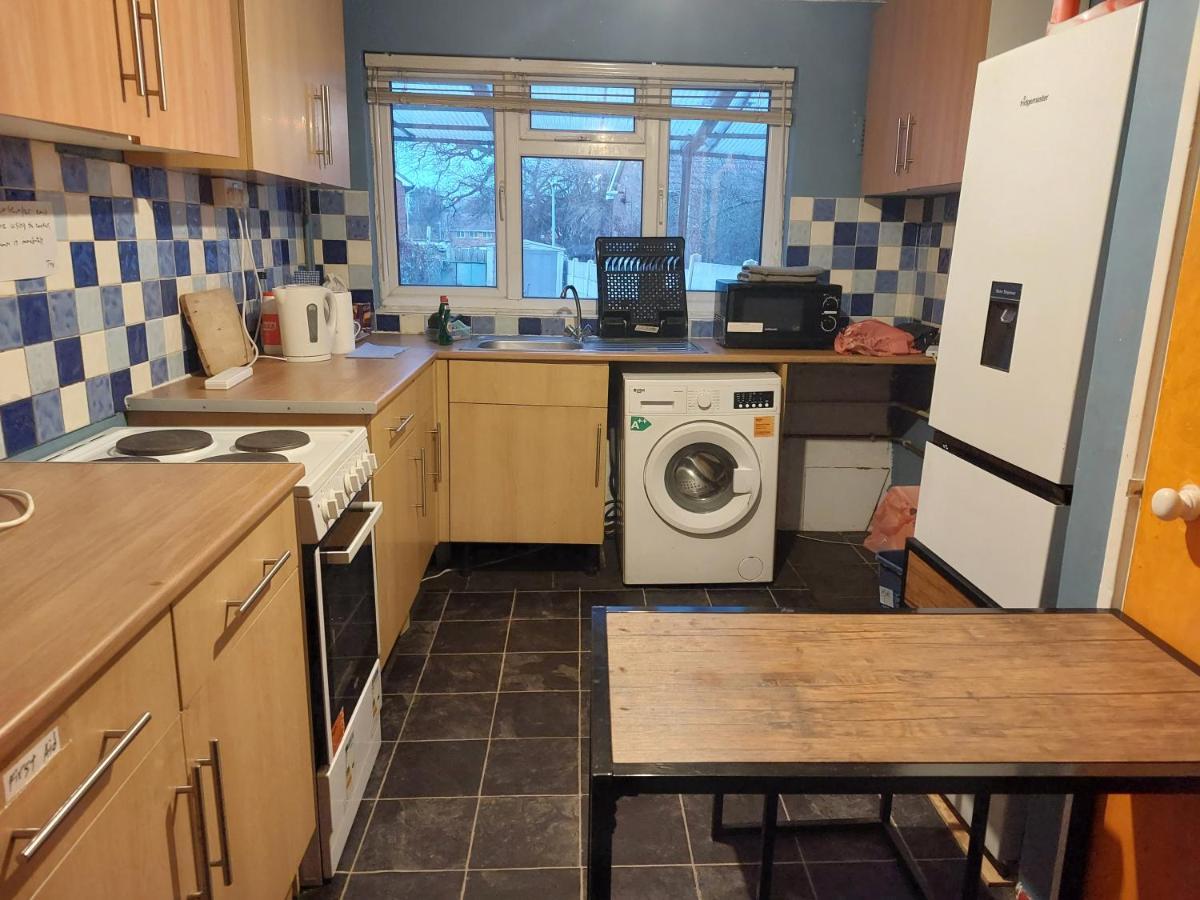Dream Basildon Apartment Exterior photo