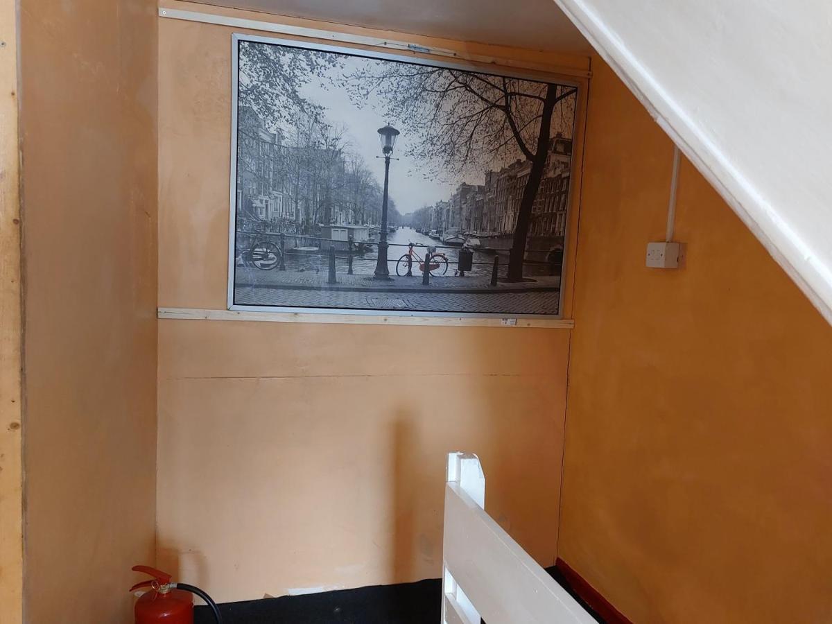 Dream Basildon Apartment Exterior photo