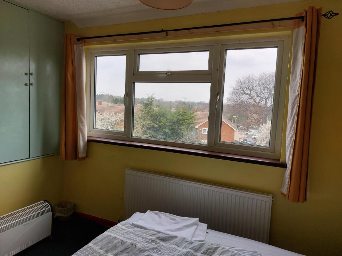 Dream Basildon Apartment Exterior photo